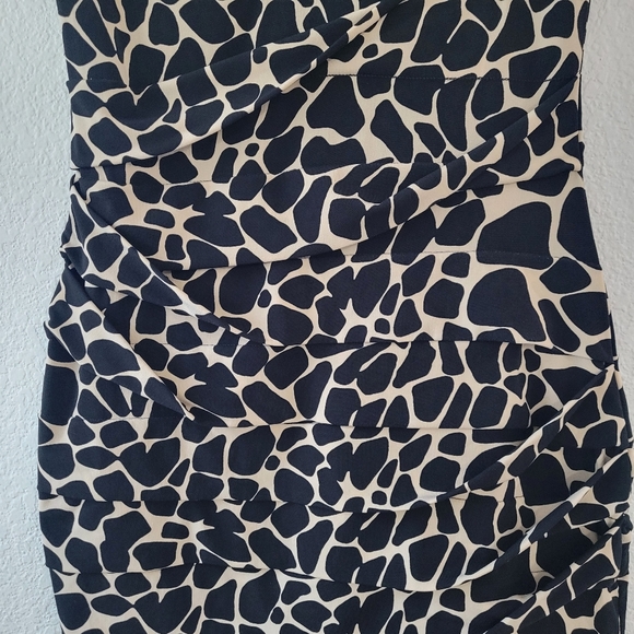 Enfocus Studio Black and Cream Sleeveless Bodycon Ruched Dress Size 4 EUC - Picture 3 of 8